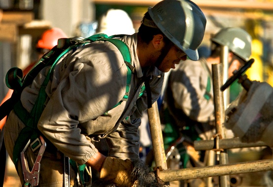 Resultado de imagem para funcionários petroleo e gas