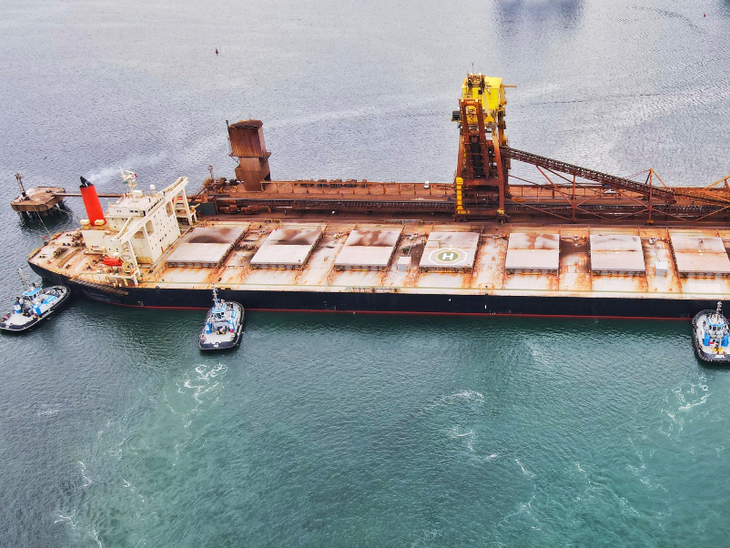 Wilson Sons investe em apoio portuário para exportação de minério de ferro