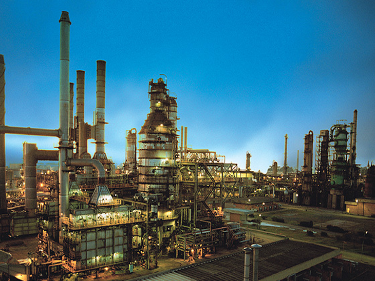 Refinarias brasileiras batem novo recorde de processamento