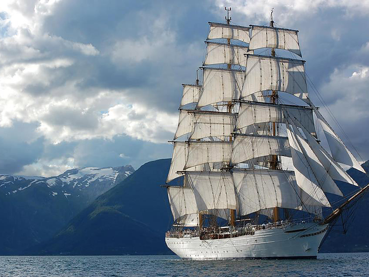 Navio-veleiro Cisne Branco pode ser visitado pelo público nos dias 7 e 8 de maio