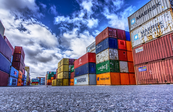 Pandemia encolhe volumes de comércio em portos globais