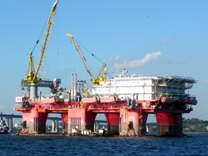 Petrobras recebe nova plataforma de serviço para a Bacia de Campos