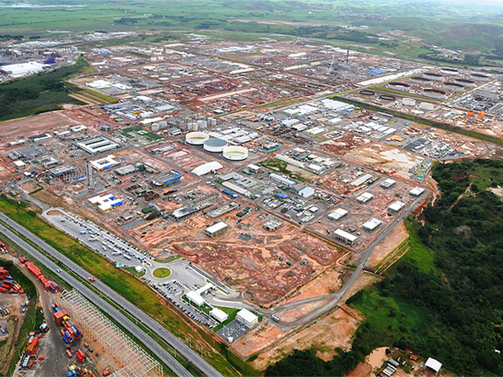 Sem novas refinarias, Brasil continuará importador de diesel e gasolina 