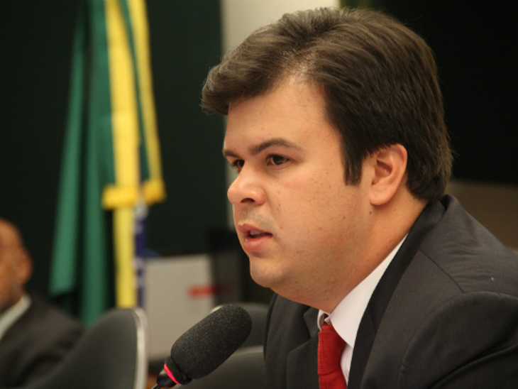 Setor precisa de racionalidade para atrair investimentos, diz ministro do MME