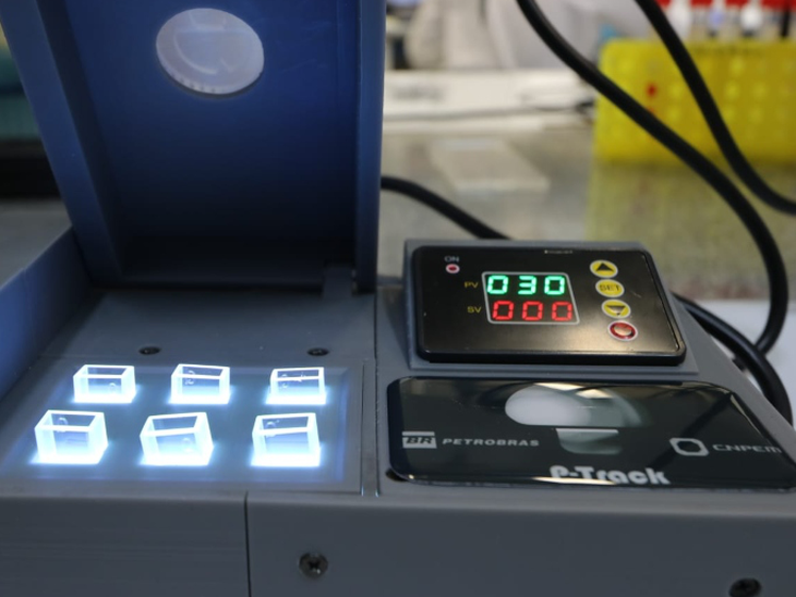 Sensor portátil do CNPEM em teste pode reduzir entupimento de dutos da Petrobras