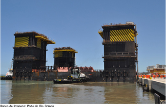 Casco da P-55 já está no Porto do Rio Grande