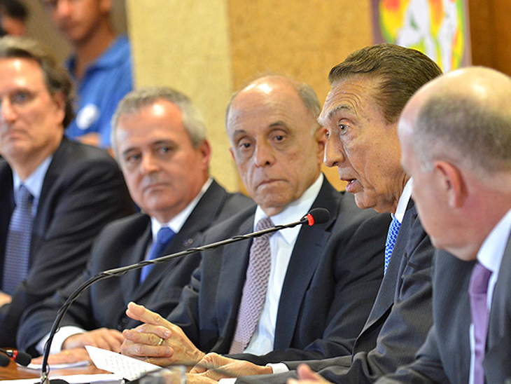 Primeiro leilão do pré-sal poderá ter até quatro consórcios na disputa