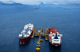 Petrobras compra 1ª carga de GNL de Angola