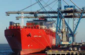 Cinco navios realizam operações no cais do Porto Novo