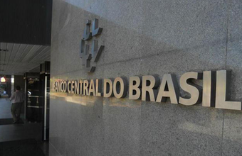 BC: Mercado financeiro prevê retração na economia de 1,7% este ano