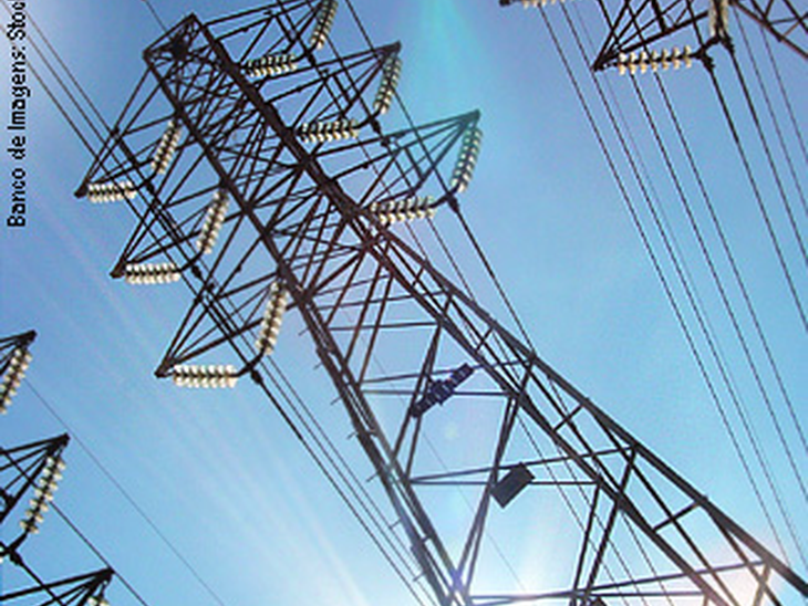 Indústria lidera expansão do consumo de energia elétrica em agosto