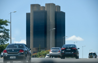 Atividade econômica tem queda de 4,08%, diz BC