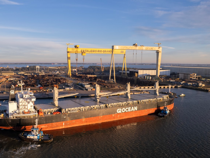 Estaleiro Rio Grande recebe 11 mil toneladas de aço para construção de navios Handymax