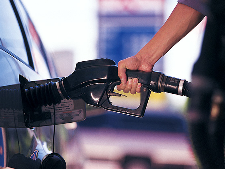 Reajuste de gasolina e gás fica estável em 2014, estima BC
