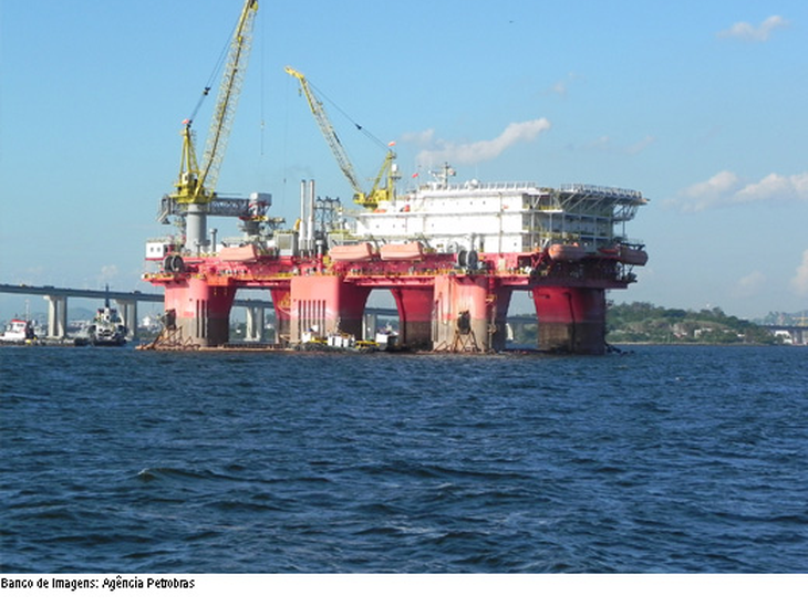 Petrobras recebe nova plataforma de serviço para a Bacia de Campos