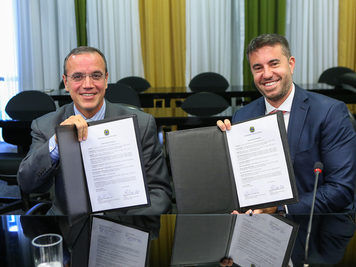 MME assina contrato com consultoria para estudos de petróleo e gás da União