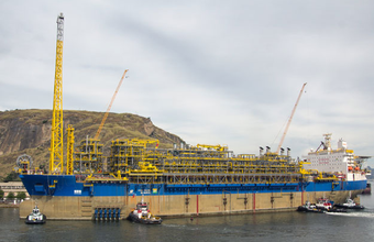 FPSO Cidade de Maricá chega ao Brasil para integração de módulos