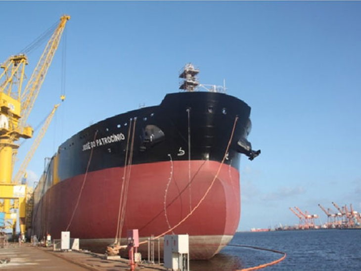 Mais um navio petroleiro entregue