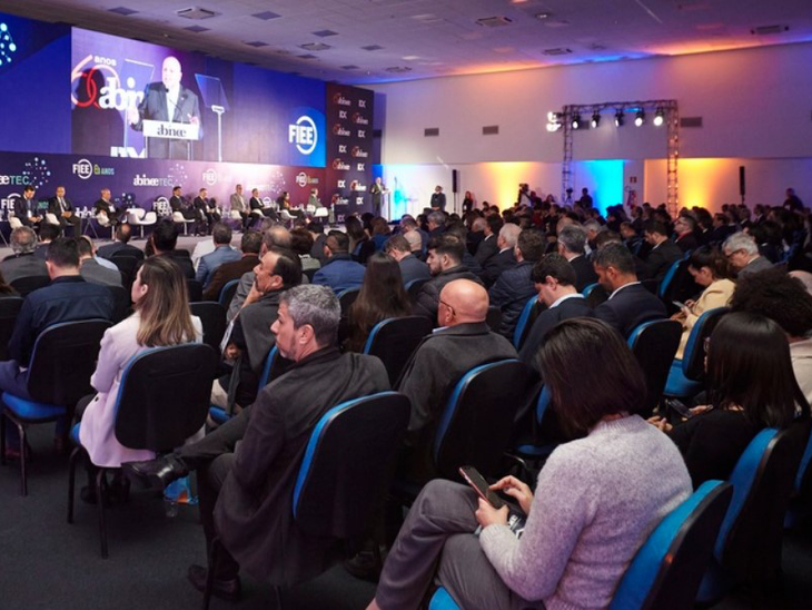 FIEE realizará 1º Congresso da Indústria Eletroeletrônica para debater futuro, oportunidades e tendências