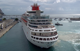 No Recife, navio de cruzeiro é mantido em isolamento
