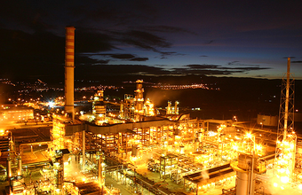 Petrobras atinge novo recorde de processamento em suas refinarias
