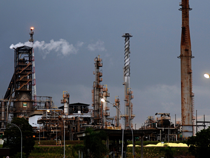 ANP e Petrobras assinam acordo e contrato relativos à produção de petróleo e gás pela SIX