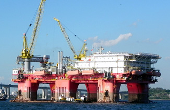 Petrobras recebe nova plataforma de serviço para a Bacia de Campos