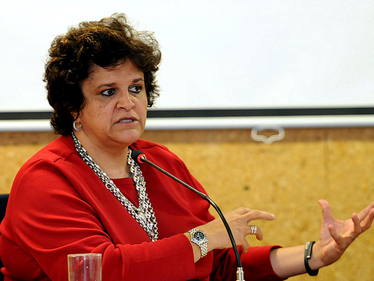 Izabella Teixeira critica exploração de gás de xisto