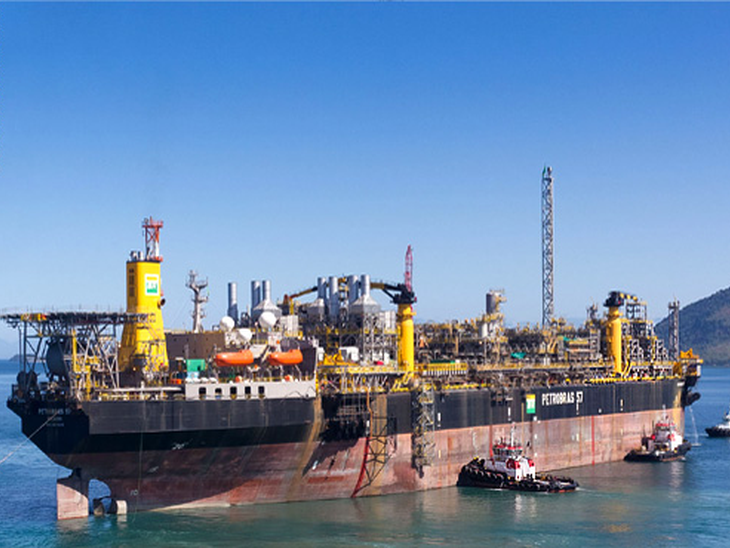 Petrobras batiza plataforma P-57 em Angra