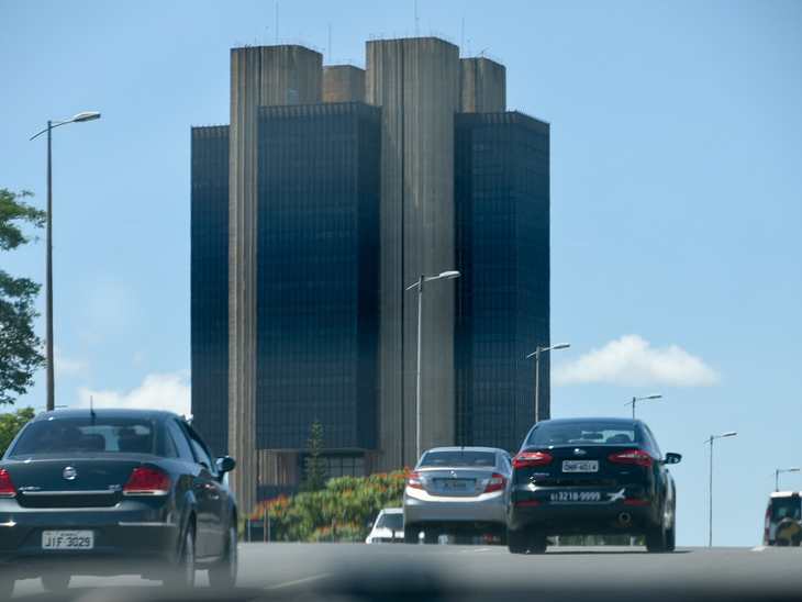 Atividade econômica tem queda de 4,08%, diz BC