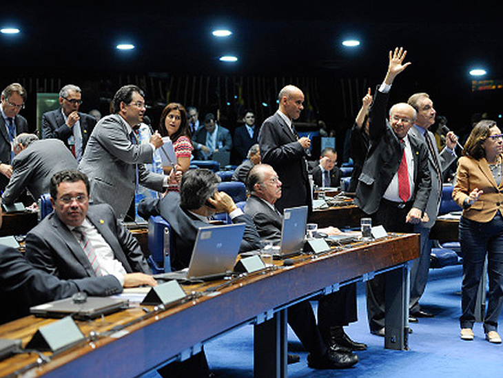 Senado aprova MP que reduz a tarifa de energia