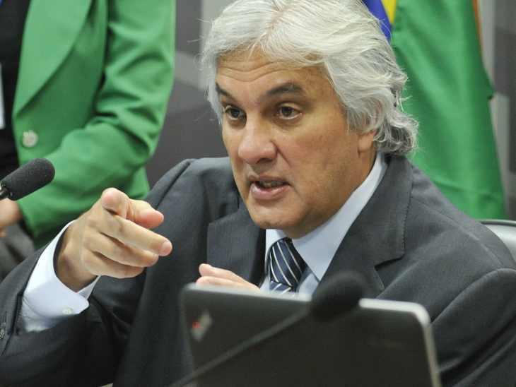 Plenário analisa cassação de Delcídio nesta terça