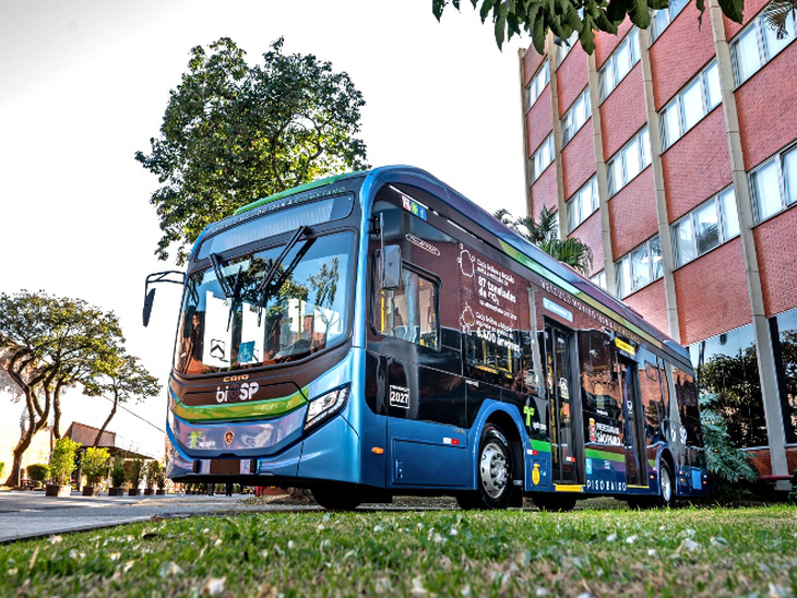 Scania e Caio lançam novo ônibus a gás/biometano Padron com piso baixo