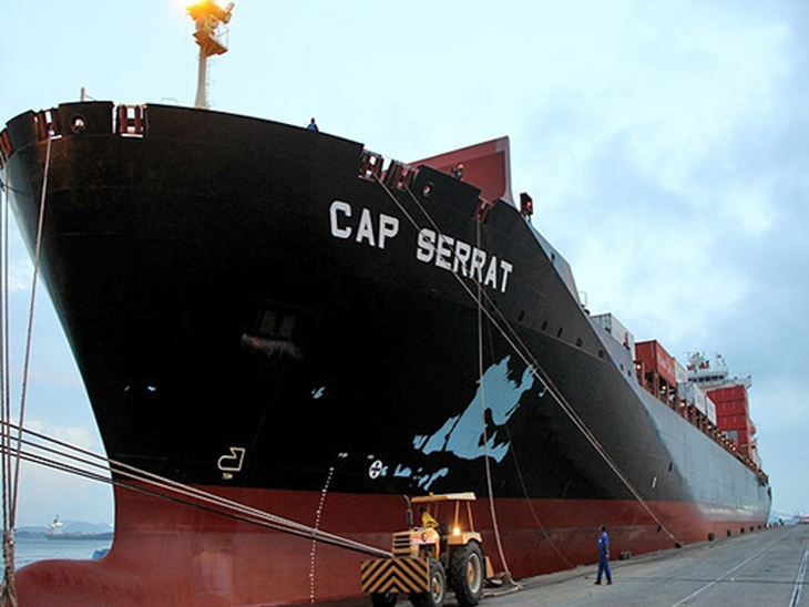 Porto de Paranaguá recebe o maior navio de sua história 