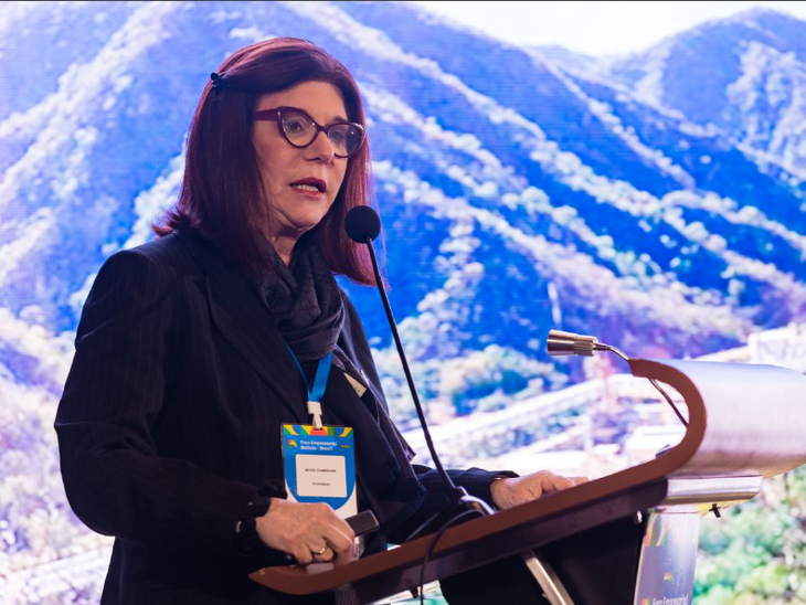 Na Bolívia, Magda Chambriard participa do Foro Empresarial Bolivia – Brasil e destaca interesse da Petrobras em gás natural