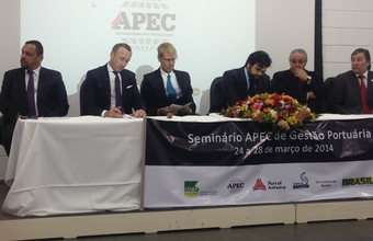 APEC lança seminários sobre temas portuários para brasileiros em Santos