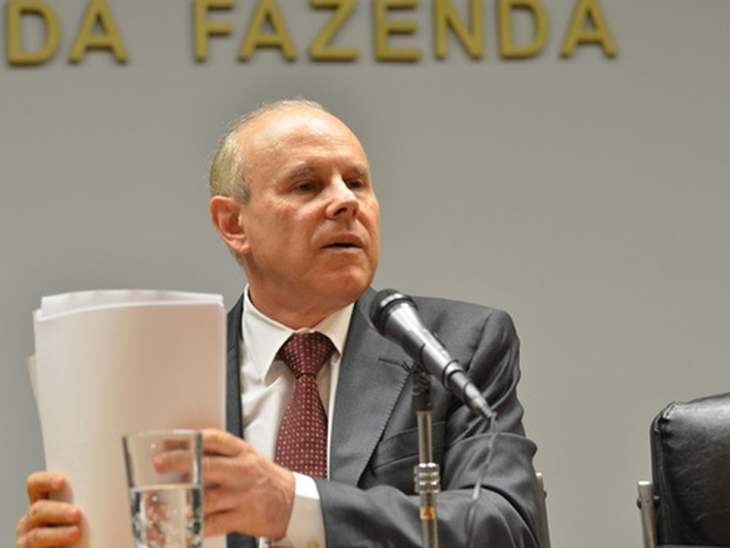 Mantega prevê volta lenta do aquecimento econômico global