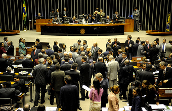 Plenário pode votar esta semana projeto dos royalties do petróleo