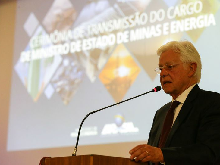 Venda de distribuidoras pode levar energia mais barata aos consumidores, diz MME
