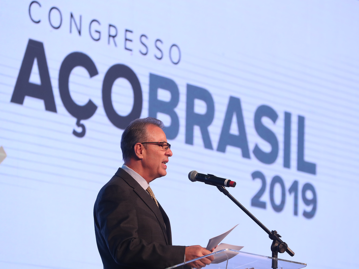 Bento Albuquerque, do MME participa da abertura do 30º Congresso Aço Brasil