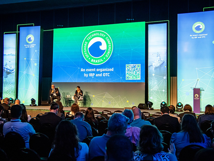 Evento reúne lideranças globais da indústria offshore e destaca inovação e transição energética Evento reúne lideranças globais da indústria offshore e destaca inovação e transição energética