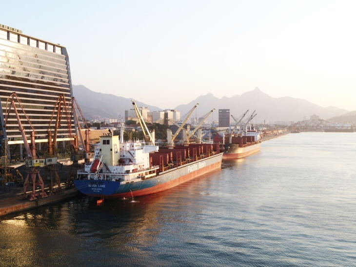 Porto do Rio de Janeiro lidera crescimento entre os portos públicos no 1º semestre, com alta de 24,9% na movimentação de cargas