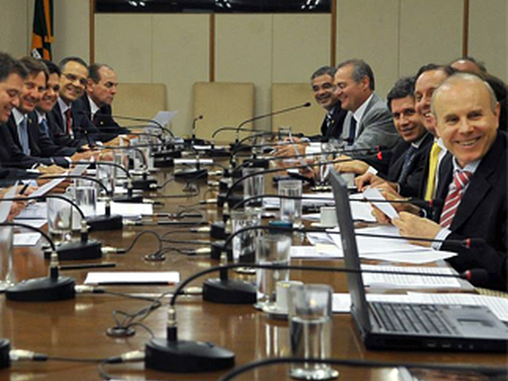 União está disposta a reduzir de 30% para 20% a participação nos royalties
