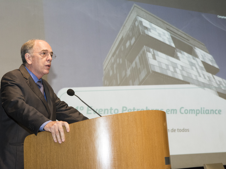 Pedro Parente diz que política de preços da Petrobras será mantida  