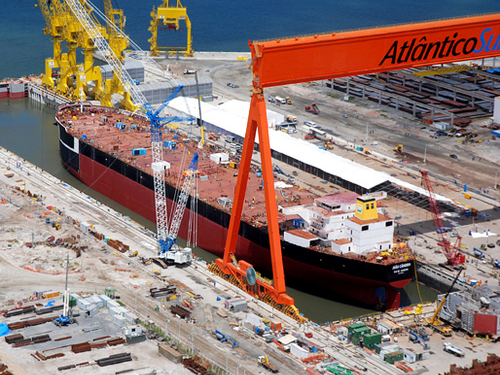  Transpetro lança ao mar primeiro navio do Promef