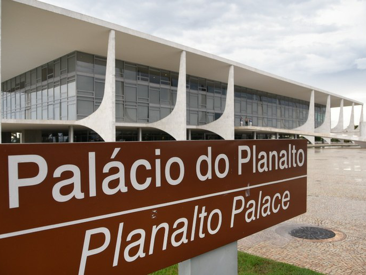 Planalto adia anúncio de contingenciamento dos gastos no orçamento de 2016