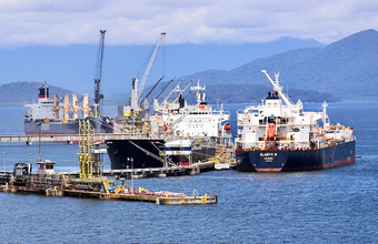 Porto de Paranaguá é líder nacional na exportação de óleo de soja