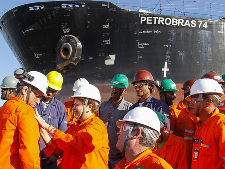 Dilma visita obras da P-74 no estaleiro Inhaúma