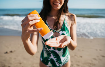 Dezembro Laranja: Especialista lista 4 recomendações para proteger a pele no verão