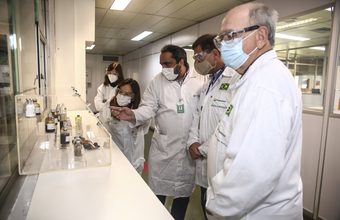 Conselheiros da Petrobras visitam o Cenpes